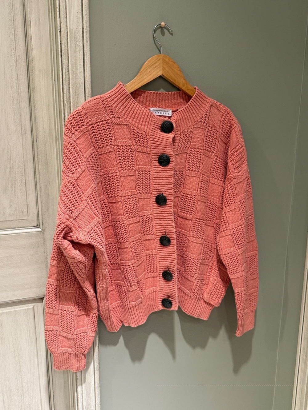 Express vintage Women’s Pink Button-Front Textured Knit Sweater